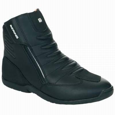 chaussure montante moto